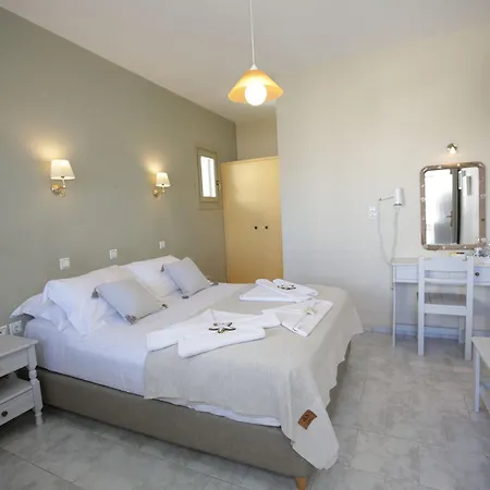 Alexandra Hotel 2*